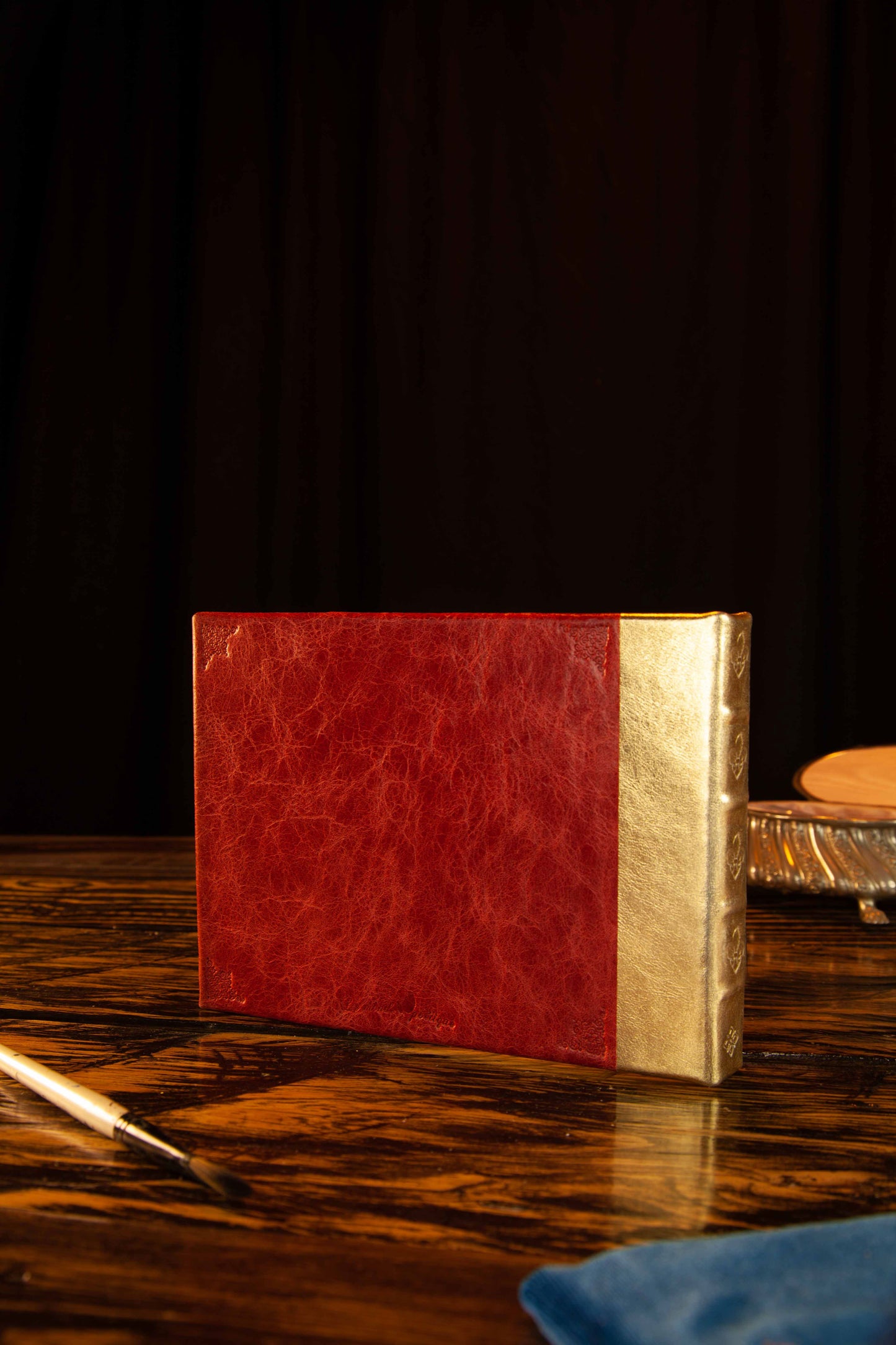 Watercolour Sketchbook (medium) Red and Gold