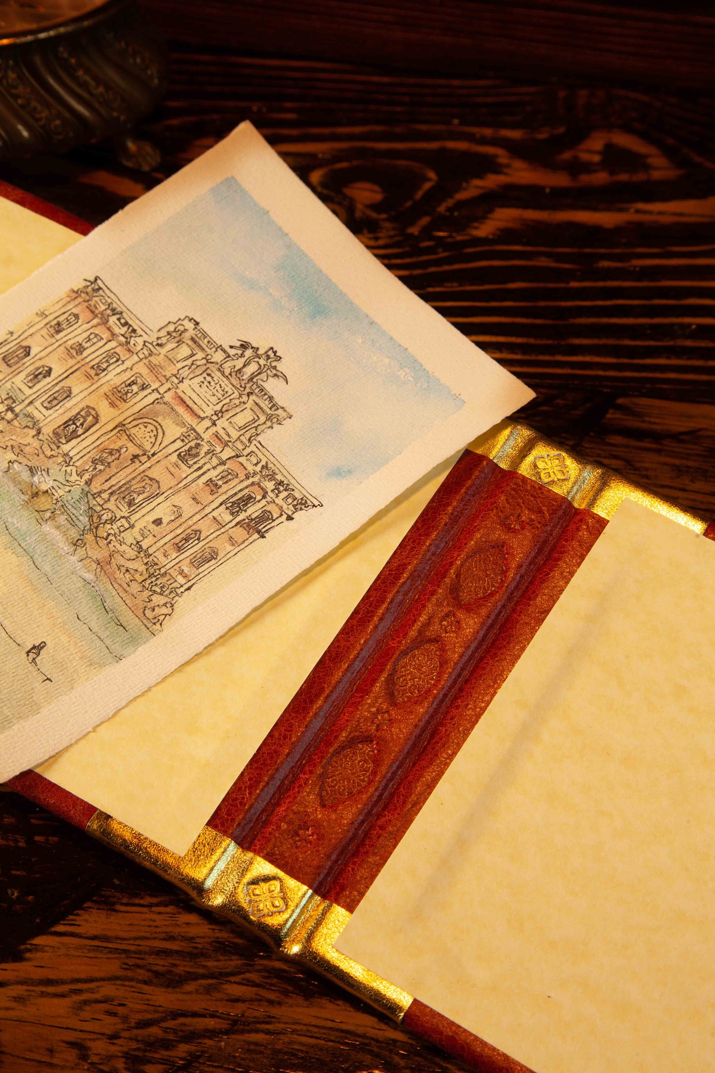 Watercolour Sketchbook (medium) Red and Gold