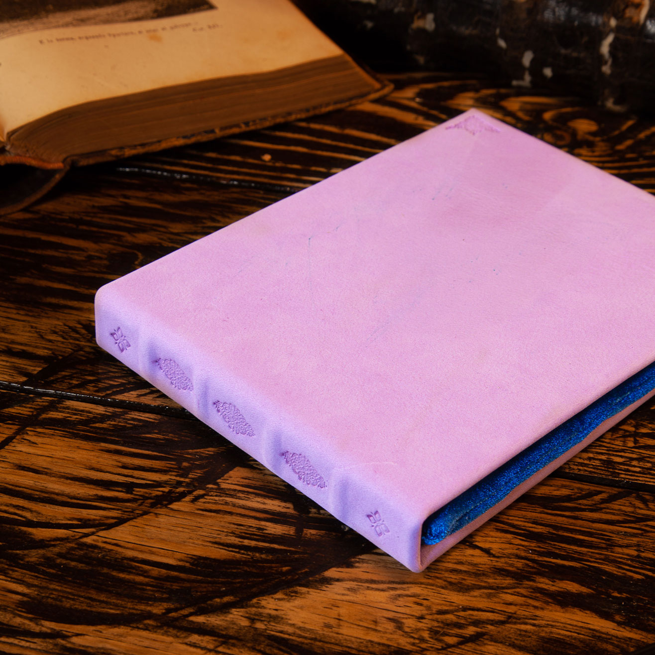 Watercolour Sketchbook (medium) in Pink